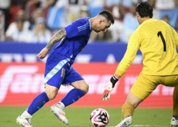 মেসি-মার্তিনেজের জোড়া গোলে আর্জেন্টিনার দাপুটে জয়