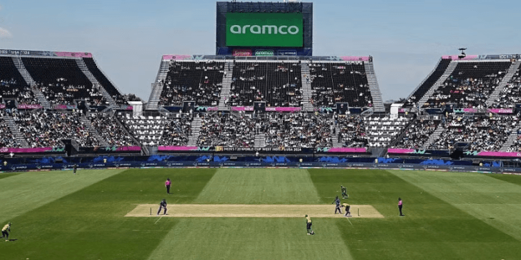 ভারত-পাকিস্তান ম্যাচের জন্য বদলে ফেলা হচ্ছে নিউইর্য়কের পিচ