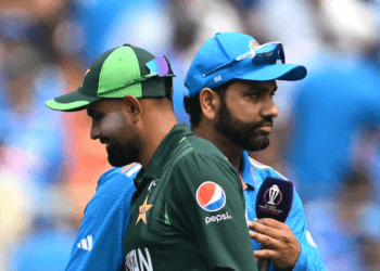 বৃষ্টিতে ভেসে যেতে পারে ভারত-পাকিস্তান দ্বৈরথ!