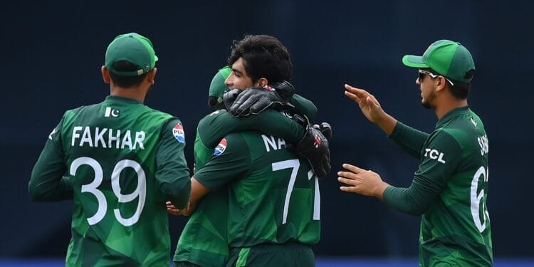 আগে ফিল্ডিং করবে পাকিস্তান