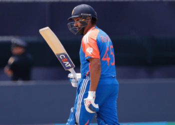 এক ম্যাচে একাধিক রেকর্ডে রোহিত শর্মা