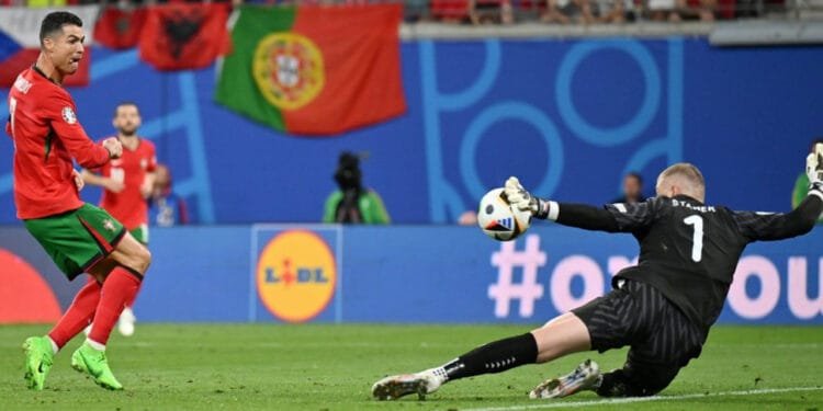 ইউরোতে নাটকীয় জয় রোনালদোর পর্তুগালের