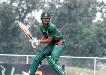 ১৩ বলে ৭ রান করে দলকে চাপে ফেলে এবার বিদায় অধিনায়ক শান্তর