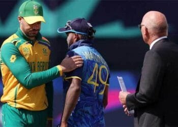 এক স্পিনার নিয়ে আগে ফিল্ডিংয়ে দক্ষিণ আফ্রিকা