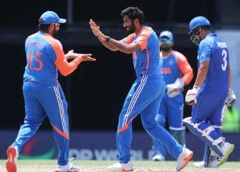 বড় জয়ে শুরু ভারতের সুপার এইট