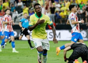 ভিনির জোড়া গোলে বড় জয় ব্রাজিলের