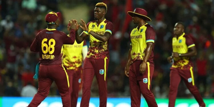 নিউজিল্যান্ডের বিপদ বাড়িয়ে সুপার এইটে উইন্ডিজ