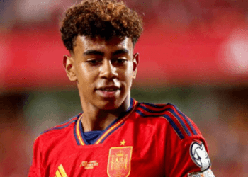 খেলছেন ইউরো, মাঝপথেই খবর পেলেন স্কুলের ক্লাস পরীক্ষায় পাস করেছেন