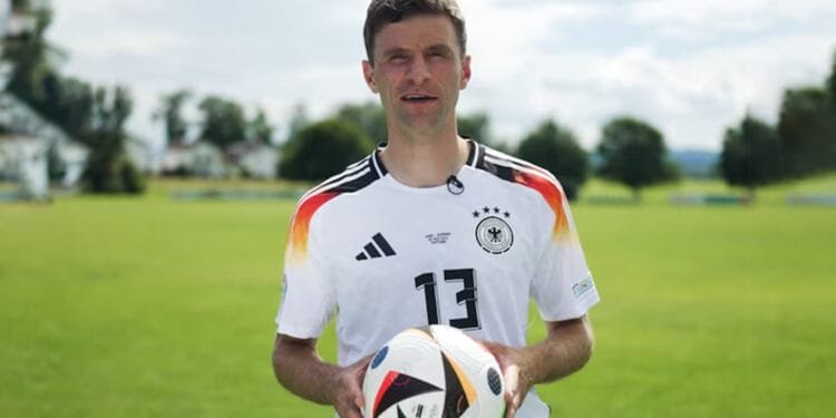 আন্তর্জাতিক ফুটবল ছাড়ার ঘোষণা দিলেন মুলার