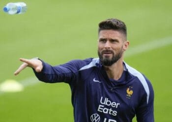 ফ্রান্সকে বিদায় বললেন জিরু