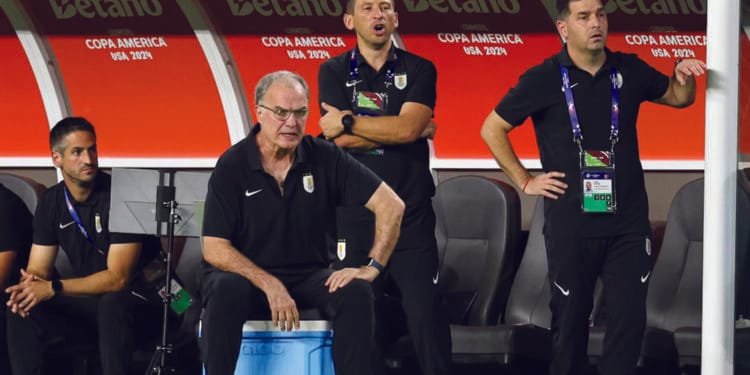 কোপা আমেরিকাকে ‘অপেশাদার টুর্নামেন্ট’ বললেন কানাডা-উরুগুয়ে কোচ