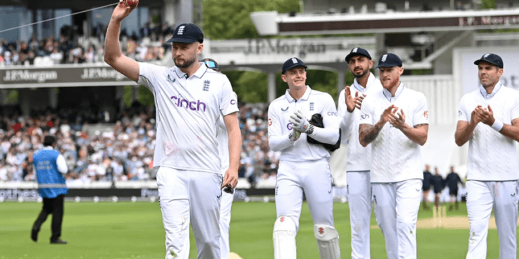 স্বপ্নেও এমন অভিষেকের কথা ভাবেননি অ্যাটকিনসন