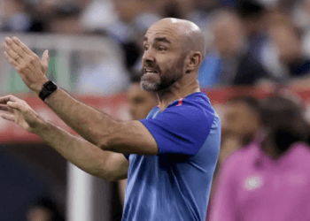 আর্জেন্টিনার কাছে হারায় বরখাস্ত হলেন ইকুয়েডর কোচ