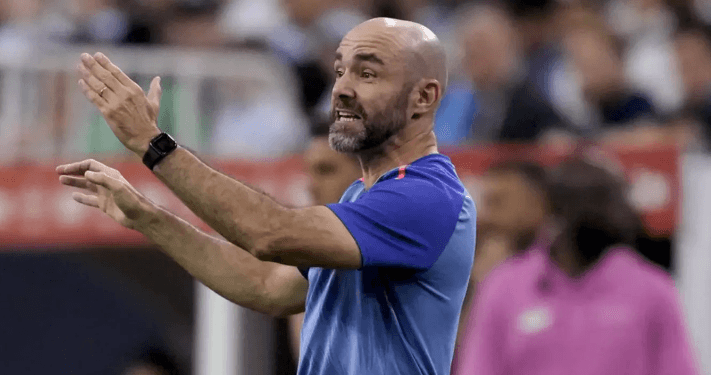 আর্জেন্টিনার কাছে হারায় বরখাস্ত হলেন ইকুয়েডর কোচ