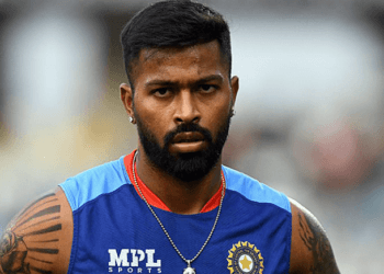 ওয়ানডে সিরিজ থেকে নিজেকে সরিয়ে নিলেন হার্দিক