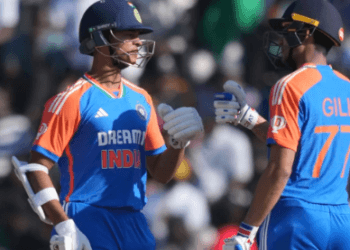 সেঞ্চুরির আক্ষেপের জসওয়াল-গিলের ব্যাটে ১০ উইকেটের বড় জয় ভারতের