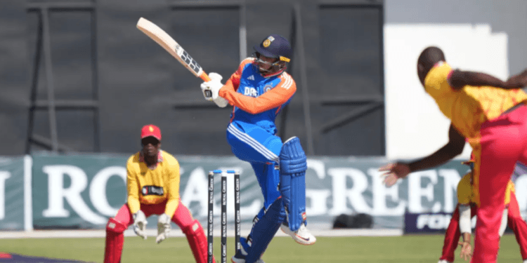 অভিষেক শর্মার সেঞ্চুরিতে এবার ভারতের ২৩৪ রান