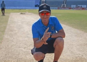 বিসিবির চাকরি ছাড়া কিউরেট টনি হেমিংকে নিয়োগ দিলো পাকিস্তান