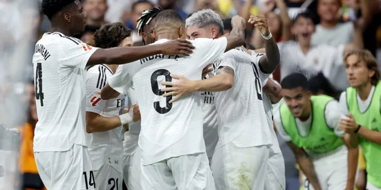 গোল পেলেন না এমবাপে, রিয়াল জিতল ৩-০ ব্যবধানে