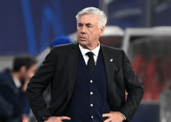 ভিনিসিউস জুনিয়রের হাতে ব্যালন ডি’অর দেখে রিয়ালেই শেষ চান আনচেলত্তি