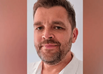 ১৩৭ বল খেলে ০ রানে অপরাজিত, ইংলিশ ক্রিকেটে তোলপাড়