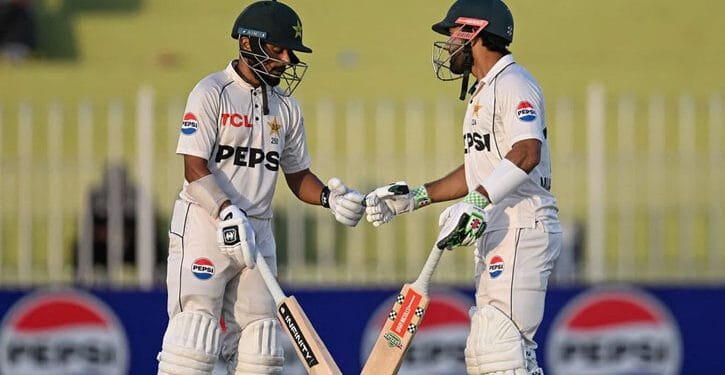 দ্বিতীয় দিনে ৫৪ ওভার বল করে উইকেট লাভ বাংলাদেশের