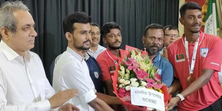 ক্রীড়া মন্ত্রণালয় থেকে পাওয়া অর্থ পুরস্কার বন্যার্তদের দেবেন সাফজয়ীরা