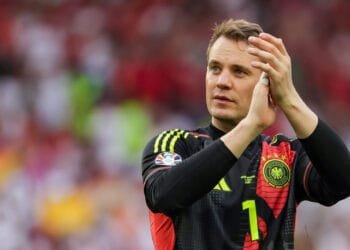 আন্তর্জাতিক ফুটবলকে বিদায় বললেন নয়ার