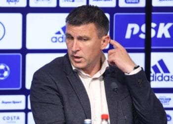 কেইনের রেকর্ডময় ম্যাচে চাকরি হারালেন দিনামোর কোচ