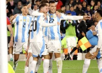 অনেক পরিবর্তনের আর্জেন্টিনা উড়িয়ে দিলো চিলিকে