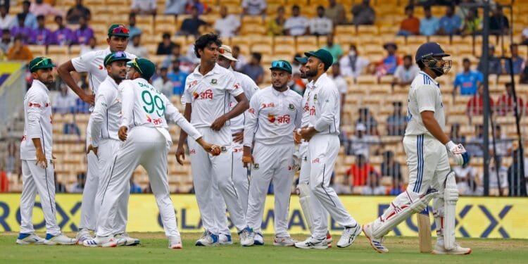 হাসানে উড়ছে বাংলাদেশ, এবার ফেরালেন কোহলিকে