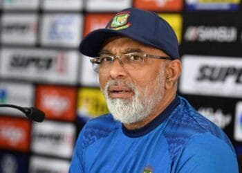 হাথুরুসিংহে আসেননি ঢাকায়!