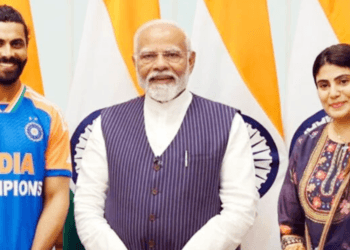 রাজনীতিতে ভারতীয় ক্রিকেটার জাদেজা, যোগ দিলেন ক্ষমতাসীন মোদীর দলে