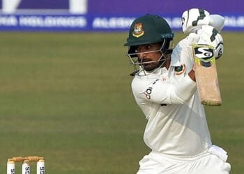 ভারতের বিপক্ষে টেস্ট, এসজি বলে ঘাম ঝরাচ্ছেন লিটনরা