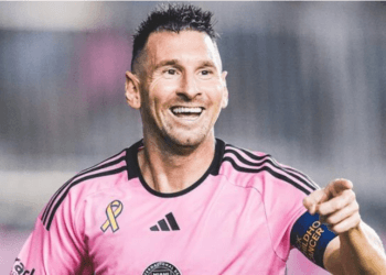 মাঠে ফিরেই জোড়া গোল করে ম্যাচ সেরা মেসি