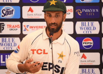 বাংলাদেশের কাছে হার, জাতির কাছে ক্ষমা চাইতে হলো পাকিস্তান অধিনায়ককে