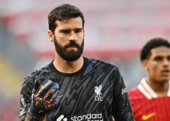 লিভারপুল থেকে ছিটকে গেলেন অ্যালিসন বেকার