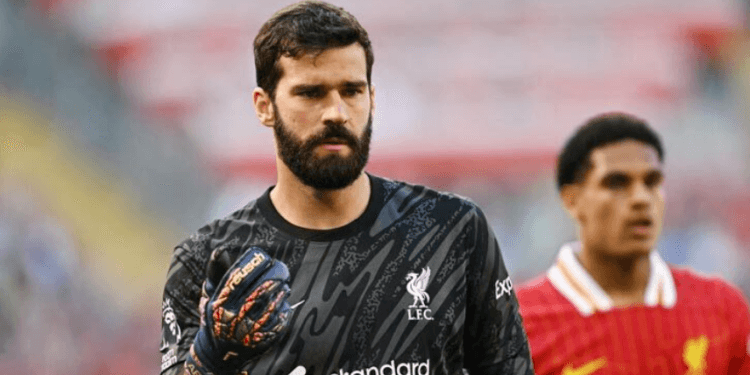 লিভারপুল থেকে ছিটকে গেলেন অ্যালিসন বেকার