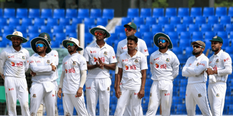 জয়কে দিয়েও বল করালেন নাজমুল, এবার মুল্ডার-মুথুসামি টানছেন ৫০০ ছাড়ানো দক্ষিণ আফ্রিকাকে