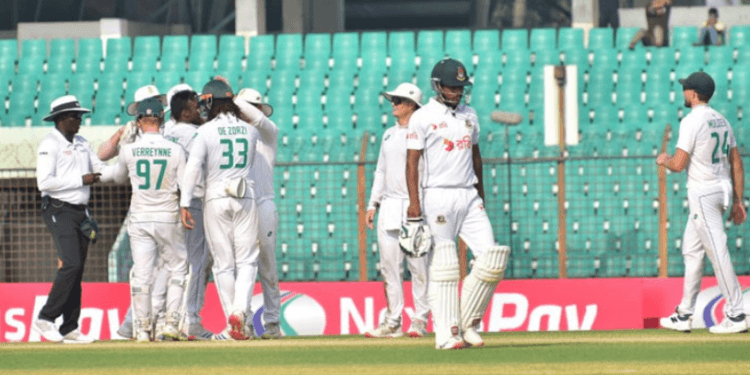 ইনিংসের সঙ্গে ২৭৩ রানের লজ্জার হার, হোয়াইটওয়াশ বাংলাদেশ