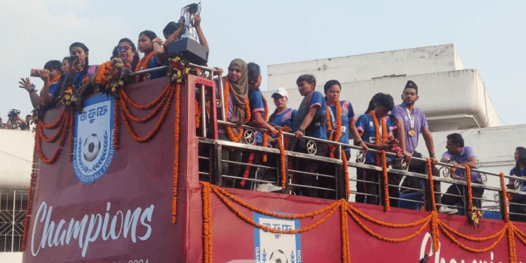 সাফ চ্যাম্পিয়ন মেয়েদের আর্থিক পুরস্কার দেবে বিসিবি