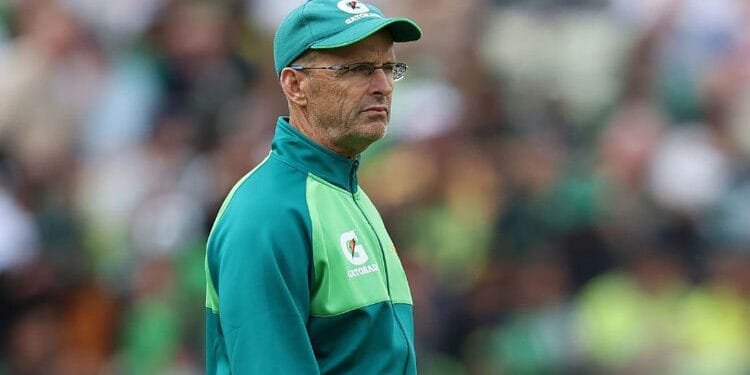 দলে গুরুত্ব নেই, পাকিস্তান দল ছাড়লেন কারস্টেন