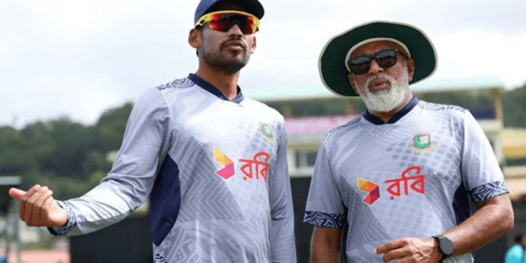 নাসুমের গায়ে হাথুরুসিংহের হাত, শান্ত বললেন কিছুই জানেন না