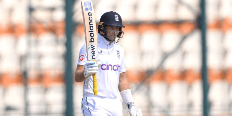 টেস্ট ক্রিকেটে বিশ্বরেকর্ড গড়লেন জো রুট