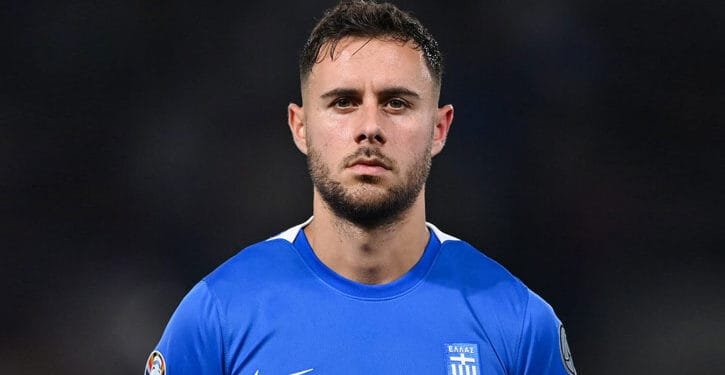 সুইমিংপুলে পড়ে ছিলো ফুটবলারের মরদেহ