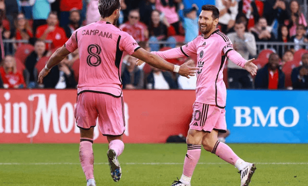 শেষ মূহুর্তের গোলে জিতলো মিয়ামি, রেকর্ড গড়ার পথে মেসির দল