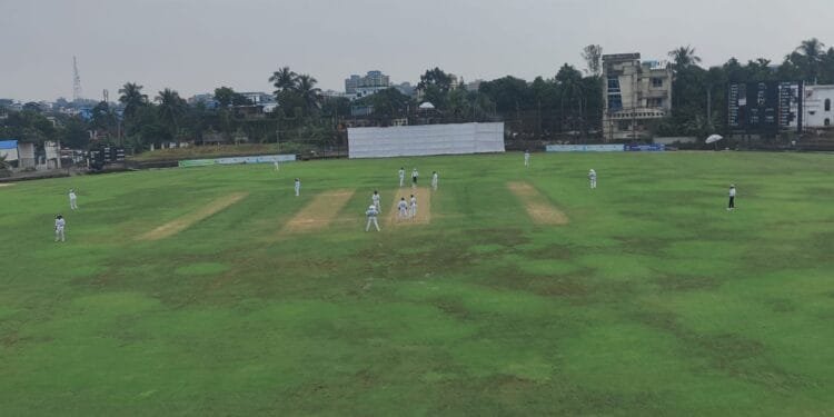 বল হাতে দুর্দান্ত রাজা, নাঈম-নাসুমরা, জয়ের পথে স্বাগতিক সিলেট