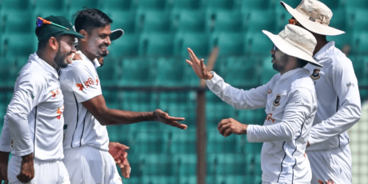 বাংলাদেশকে সারাদিন খাটিয়ে সাউথ আফ্রিকার দুই উইকেটে ৩০৭ রান