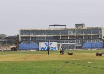 দুর্দান্ত নাসুম, রাজা-খালেদে ঢাকা মেট্রোকে ১৩০ রানে অলআউট করে লিড নিলো সিলেট