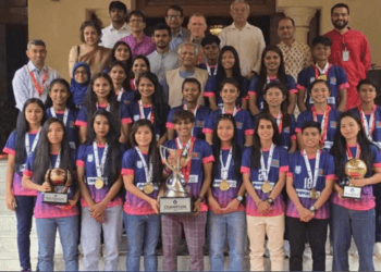 প্রধান উপদেষ্টার সংবর্ধনা পেলেন মেয়েরা, দূর হবে বেতনসহ সব সমস্যা